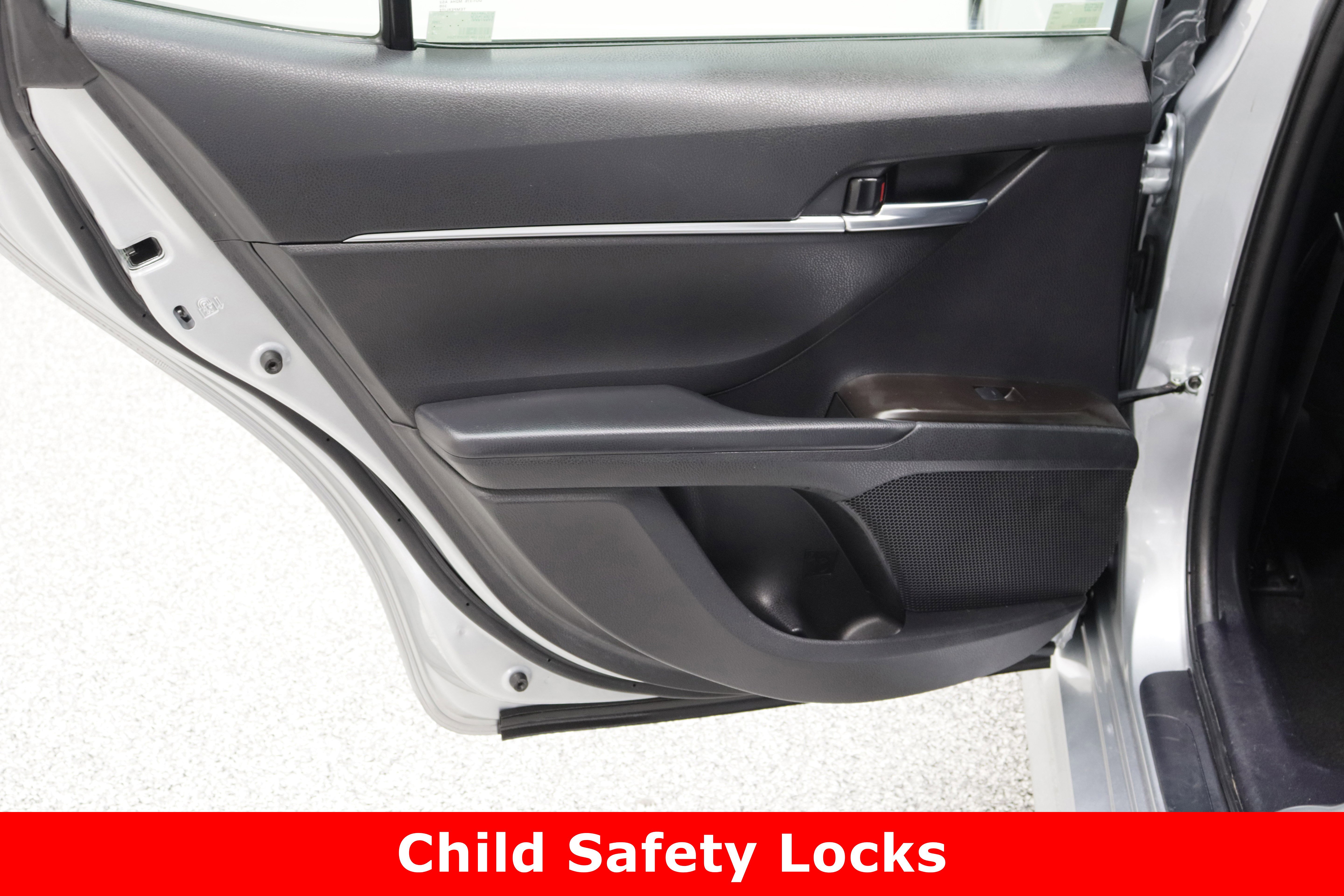 Used 2024 Toyota Camry SE image 24