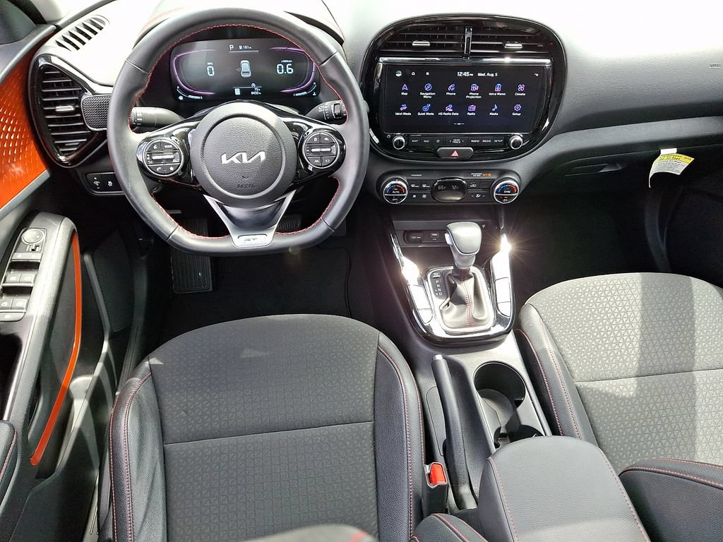 Used 2025 Kia Soul GT-Line FWD image 2