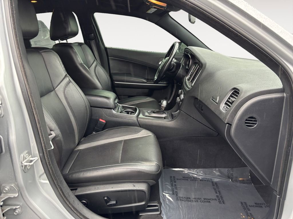 Used 2020 Dodge Charger SXT w/ Leather Interior Group image 11