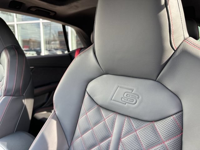 New 2026 Audi SQ8 Prestige AWD/4WD image 10