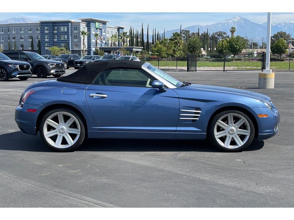 Used 2005 Chrysler Crossfire Limited image 8