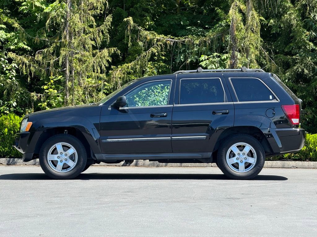 Used 2007 Jeep Grand Cherokee Laredo RWD image 3
