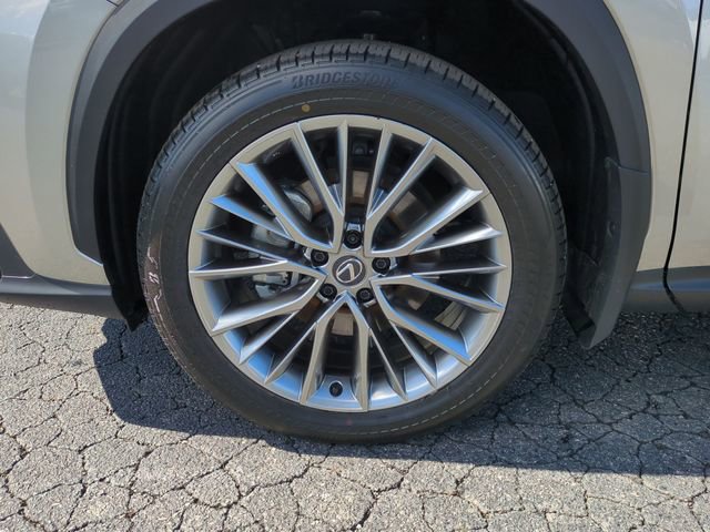 Used 2025 Lexus NX 350h 350h Premium w/ Cold Area Package image 10