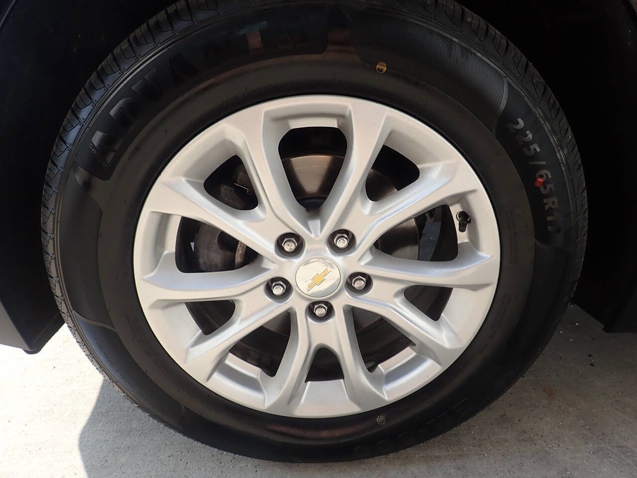 Used 2018 Chevrolet Equinox LS image 34