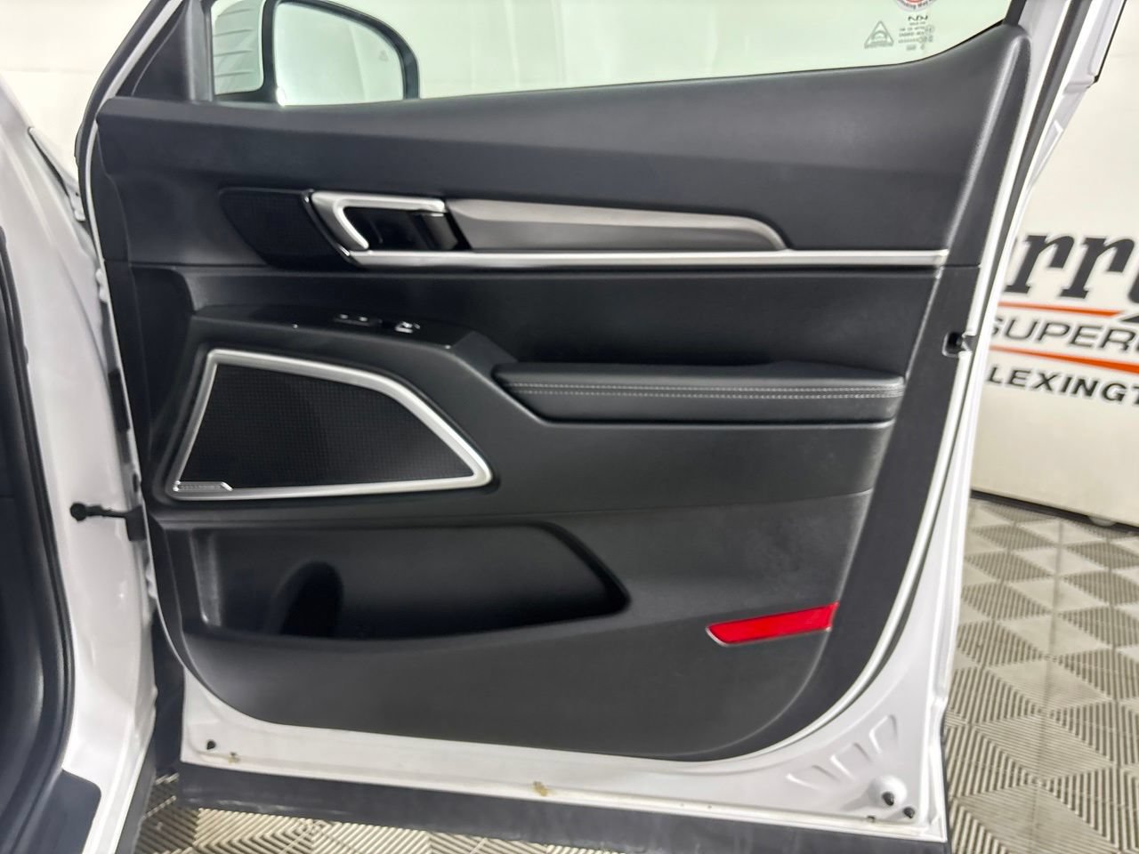 Used 2025 Kia Telluride S AWD/4WD image 30