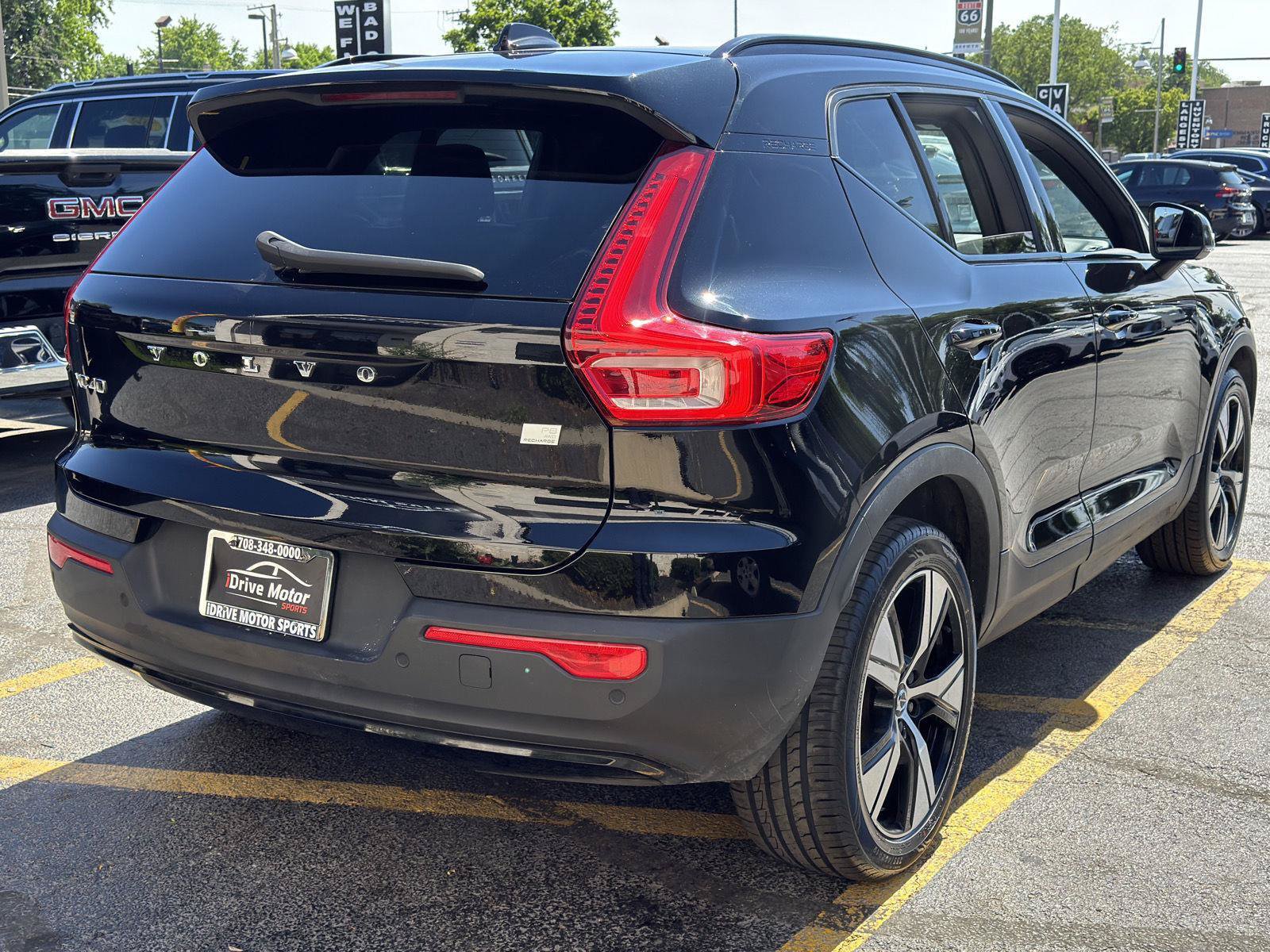 Used 2021 Volvo XC40 P8 Recharge w/ Advanced Package AWD/4WD image 9