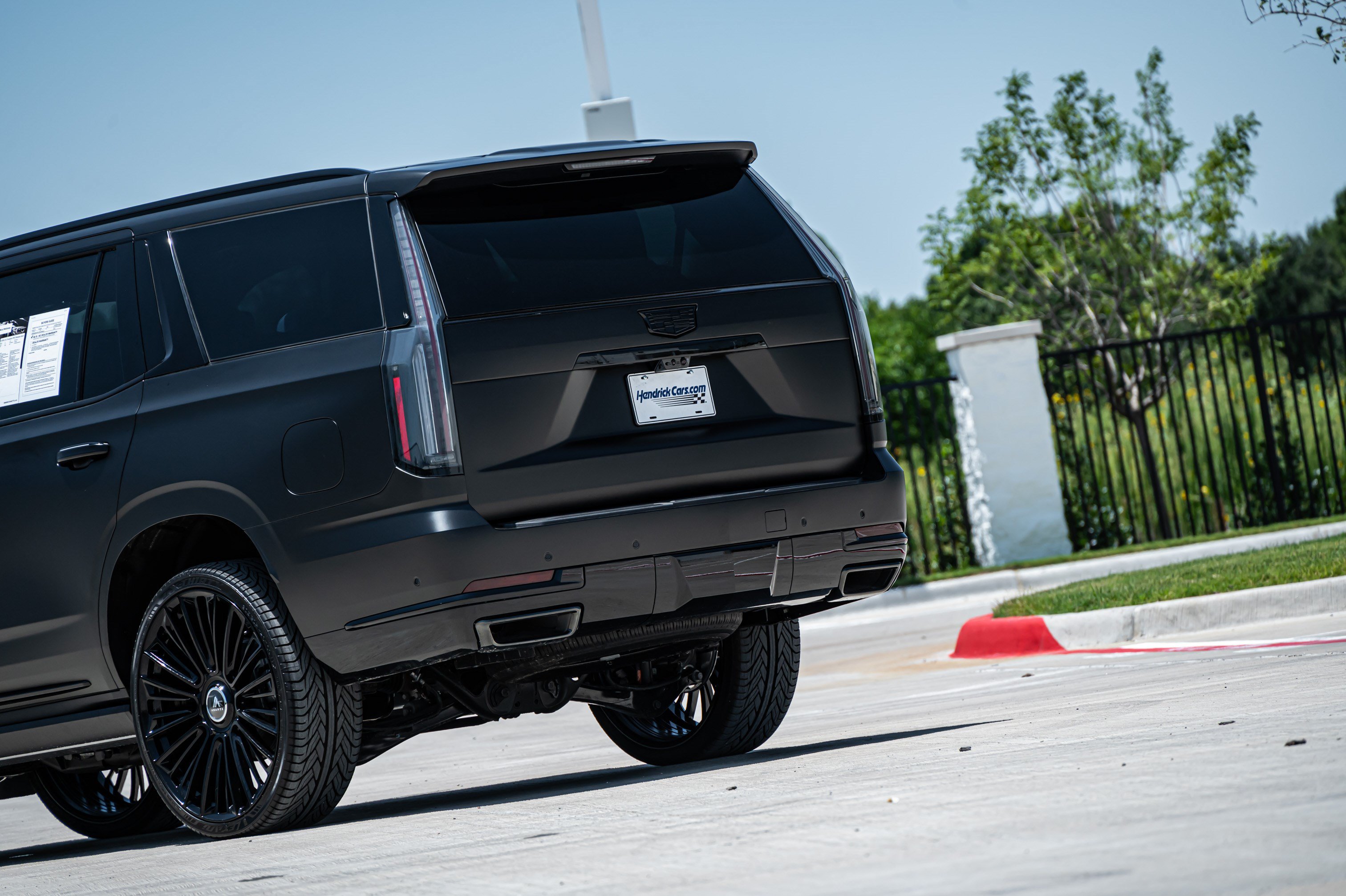 Used 2026 Cadillac Escalade Platinum Sport w/ LPO, ONYX Package AWD/4WD image 45