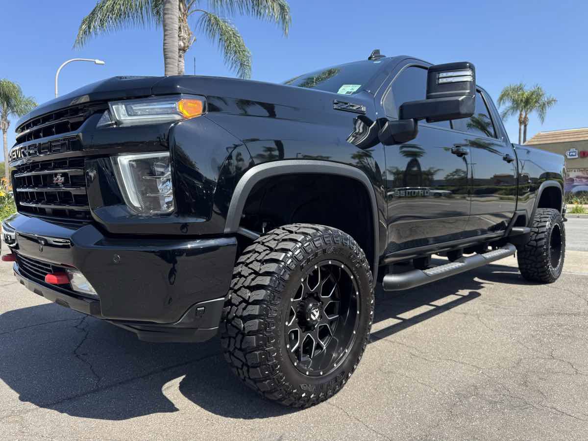 Used 2022 Chevrolet Silverado 3500 LTZ w/ LTZ Plus Package image 13