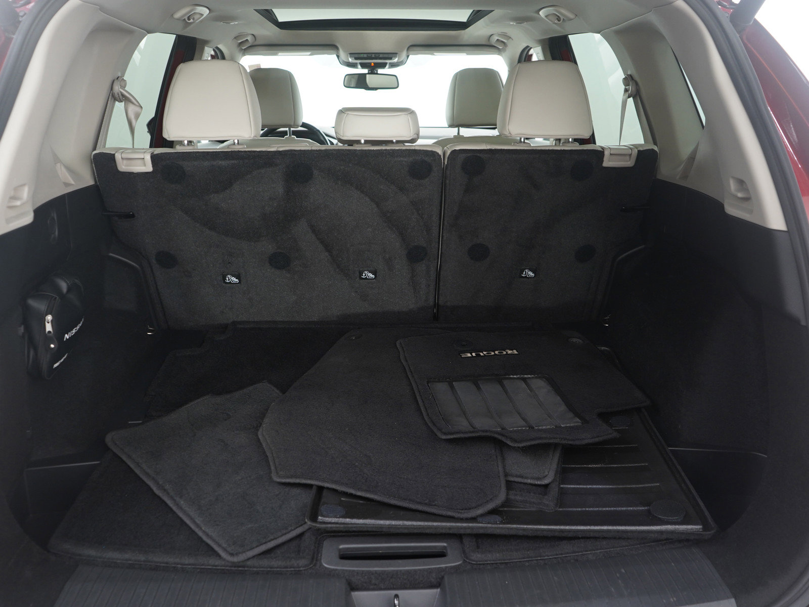 Used 2023 Nissan Rogue SL image 9