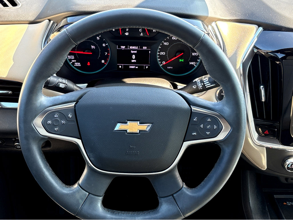 Used 2023 Chevrolet Traverse LT image 12
