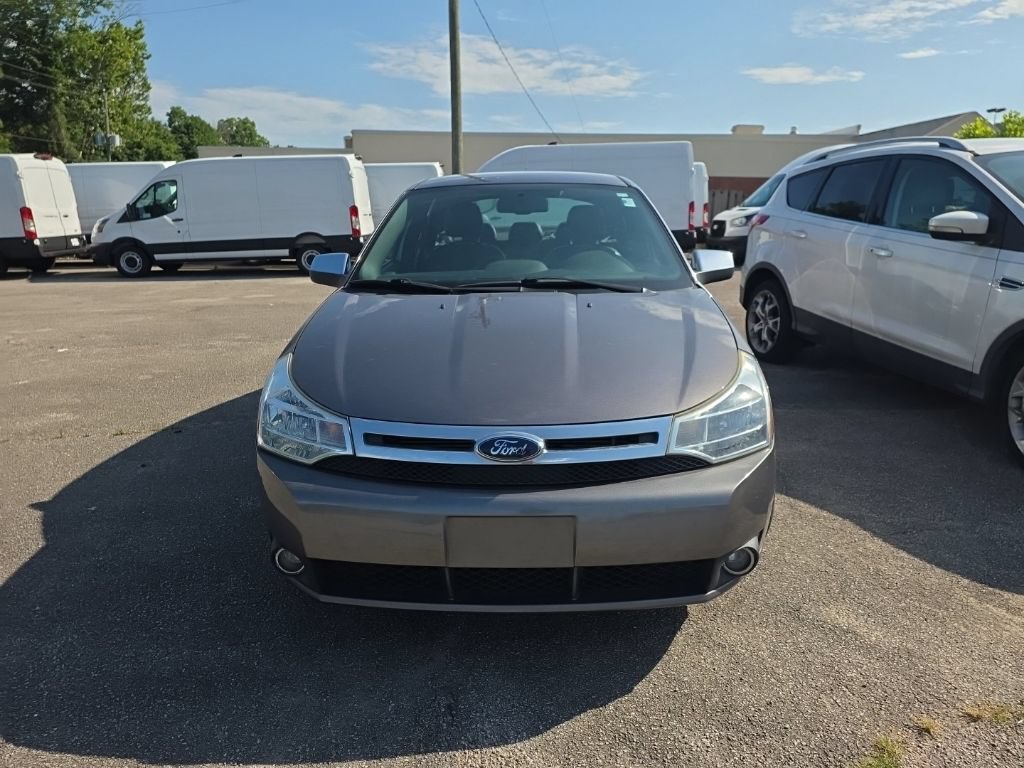 Used 2010 Ford Focus SEL FWD image 2