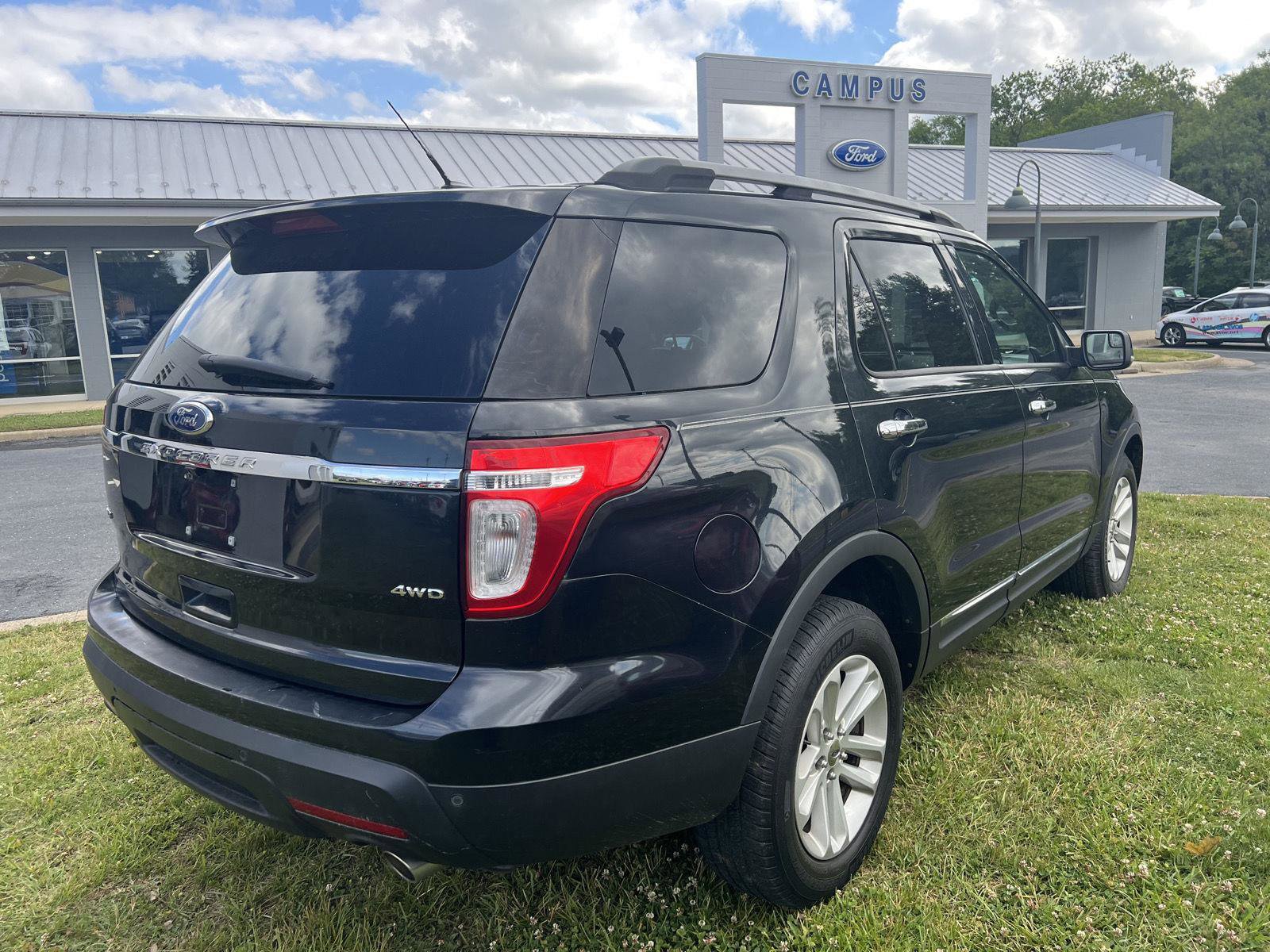 Used 2011 Ford Explorer XLT w/ 202A Rapid Spec Order Code AWD/4WD image 5