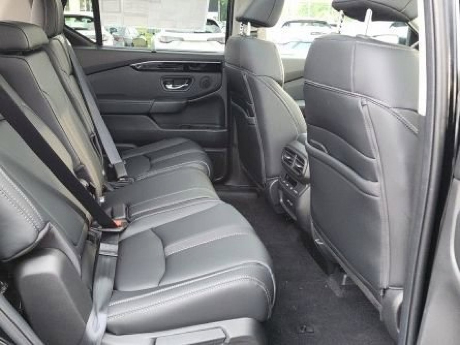 New 2025 Honda Pilot Touring image 17