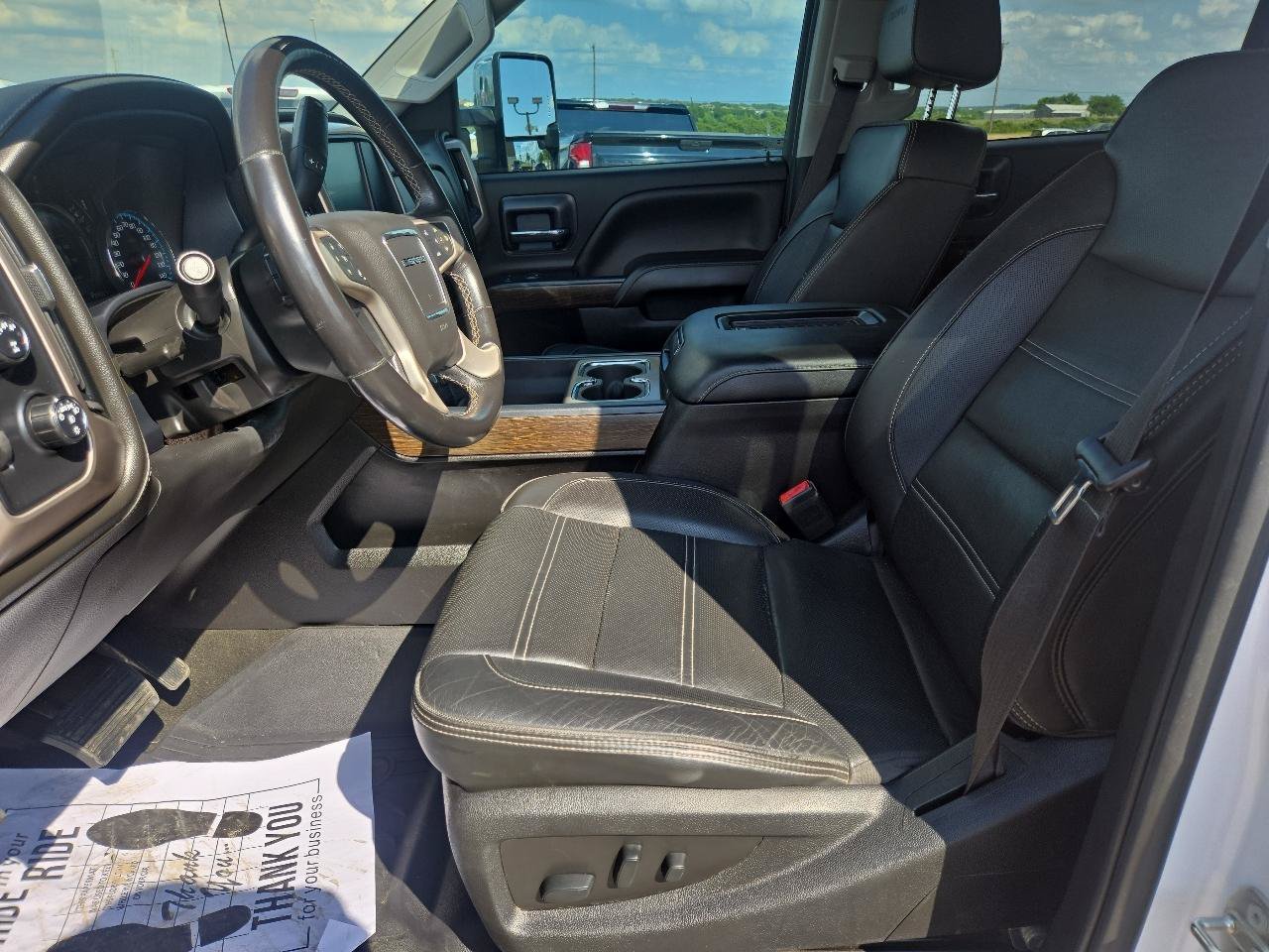 Used 2018 GMC Sierra 2500 Denali w/ Duramax Plus Package AWD/4WD image 9