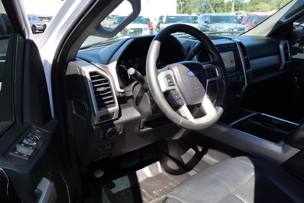 Used 2020 Ford F350 Lariat w/ Lariat Ultimate Package AWD/4WD image 4