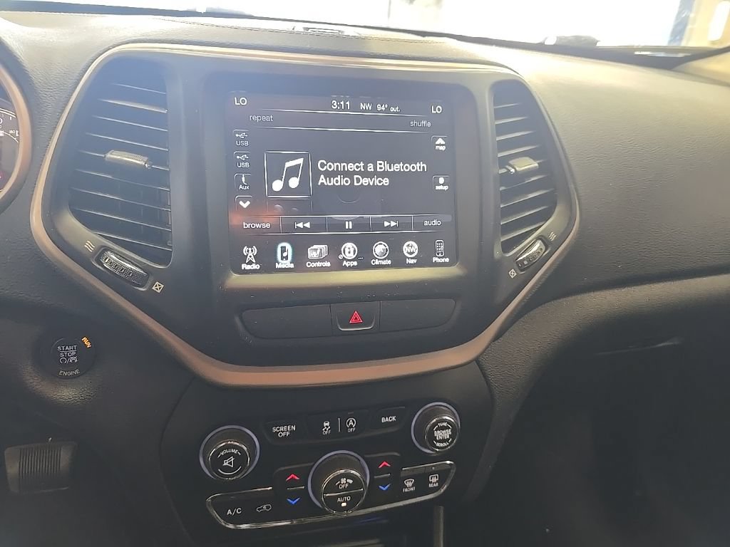 Used 2016 Jeep Cherokee Limited FWD image 7