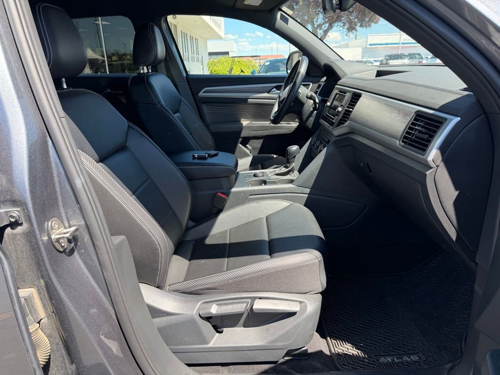 Used 2022 Volkswagen Atlas Cross Sport SE AWD/4WD image 27