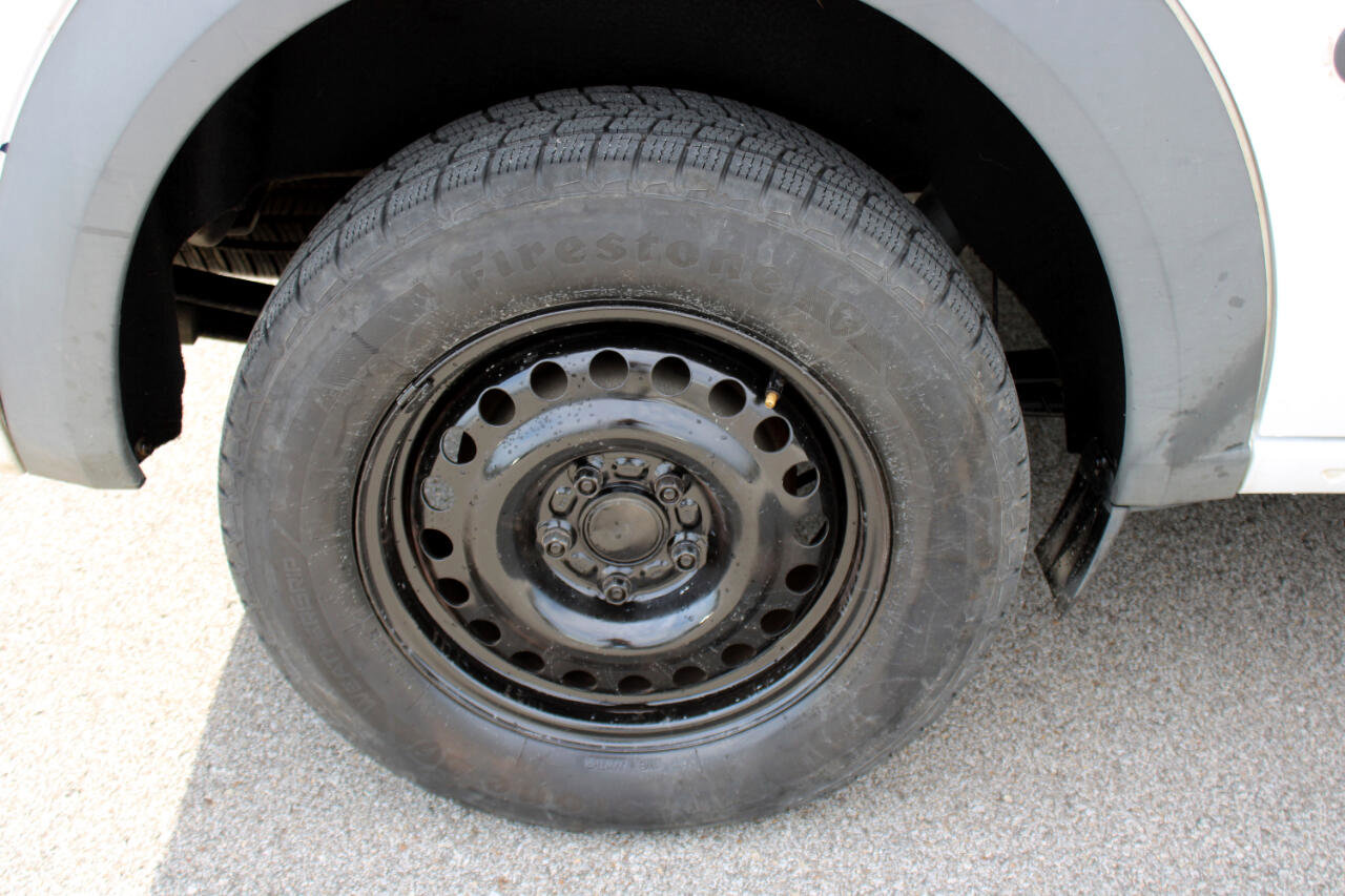 Used 2013 Ford Transit Connect XLT image 7