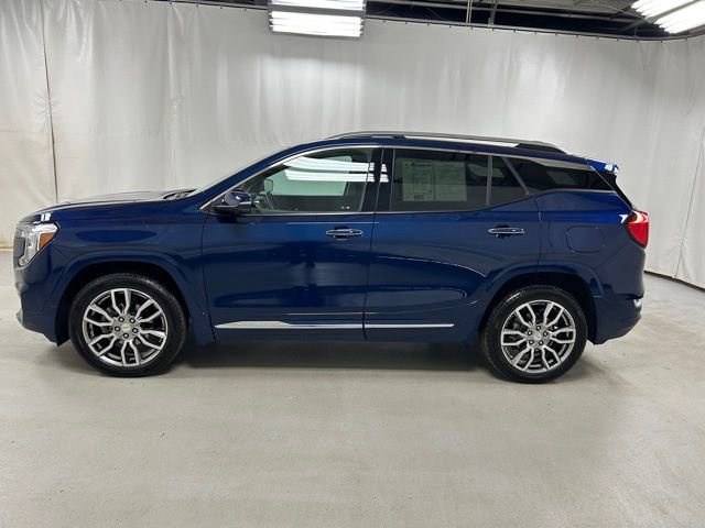 Used 2023 GMC Terrain Denali w/ Denali Premium Package image 8