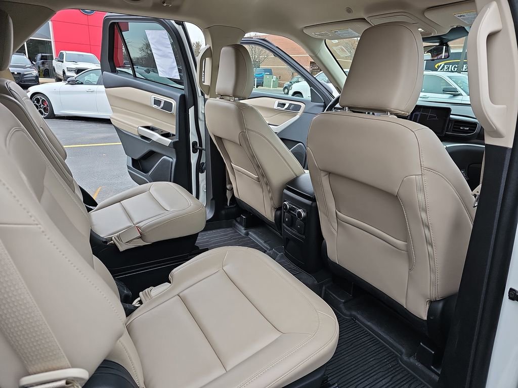 Used 2022 Ford Explorer XLT w/ Equipment Group 202A image 11