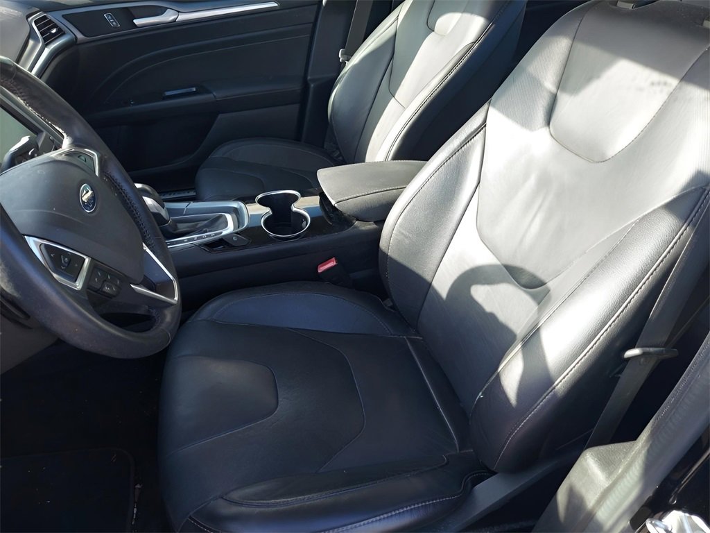 Used 2016 Ford Fusion Titanium image 17