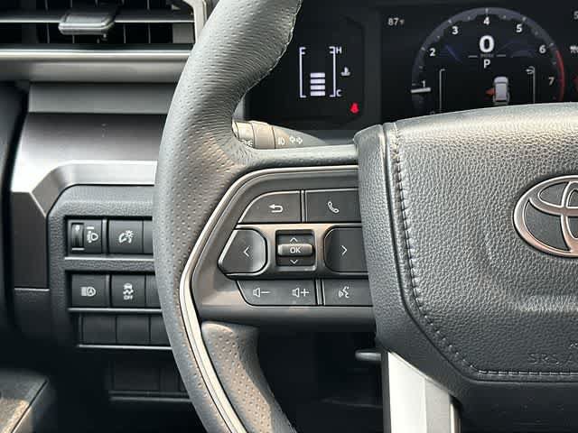 Used 2026 Toyota 4Runner SR5 RWD image 8
