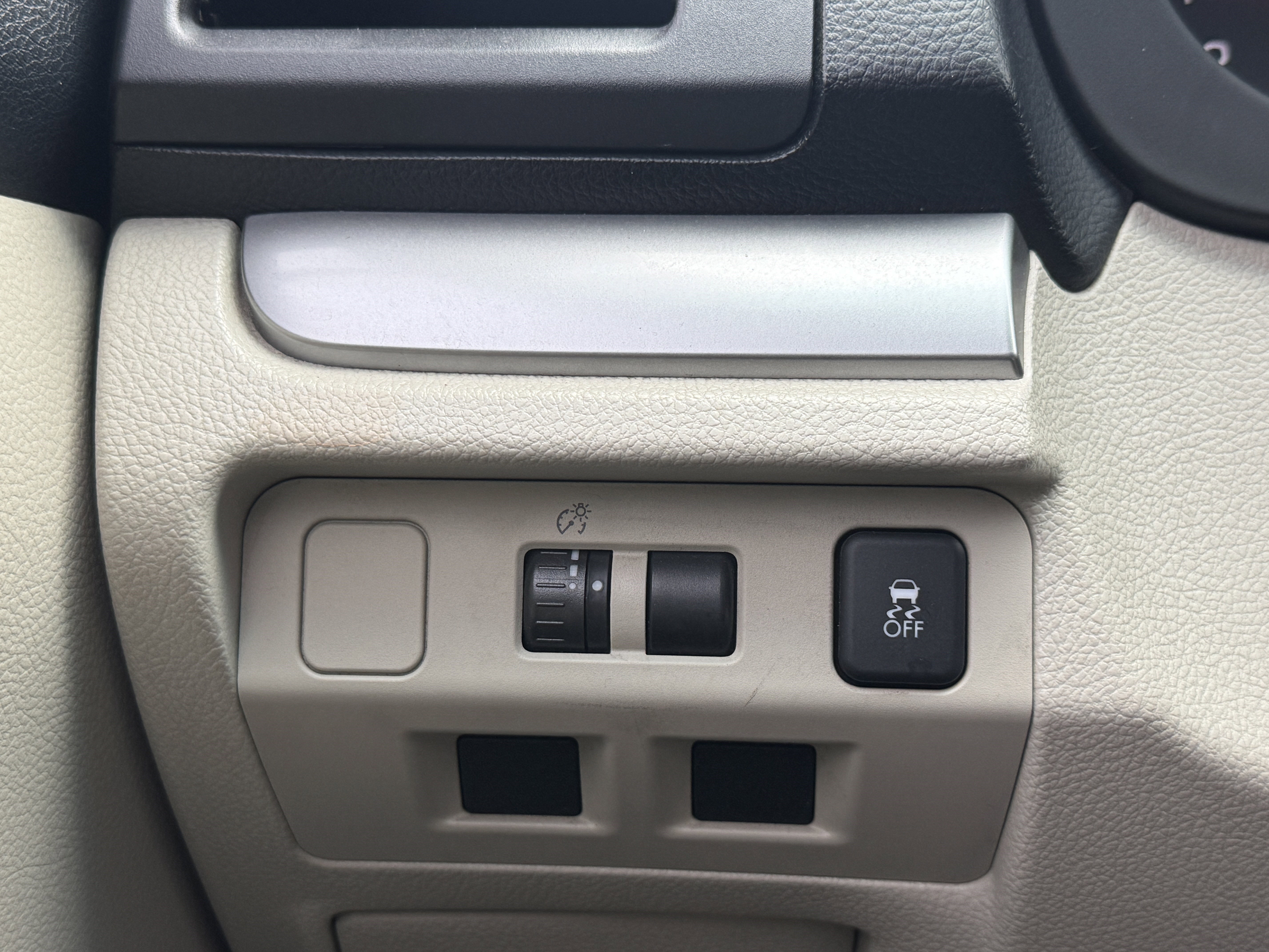 Used 2014 Subaru Crosstrek 2.0i Limited image 32