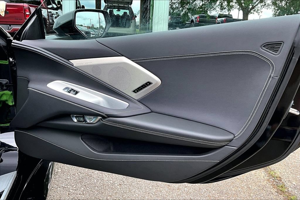 Used 2025 Chevrolet Corvette E-Ray AWD/4WD image 27