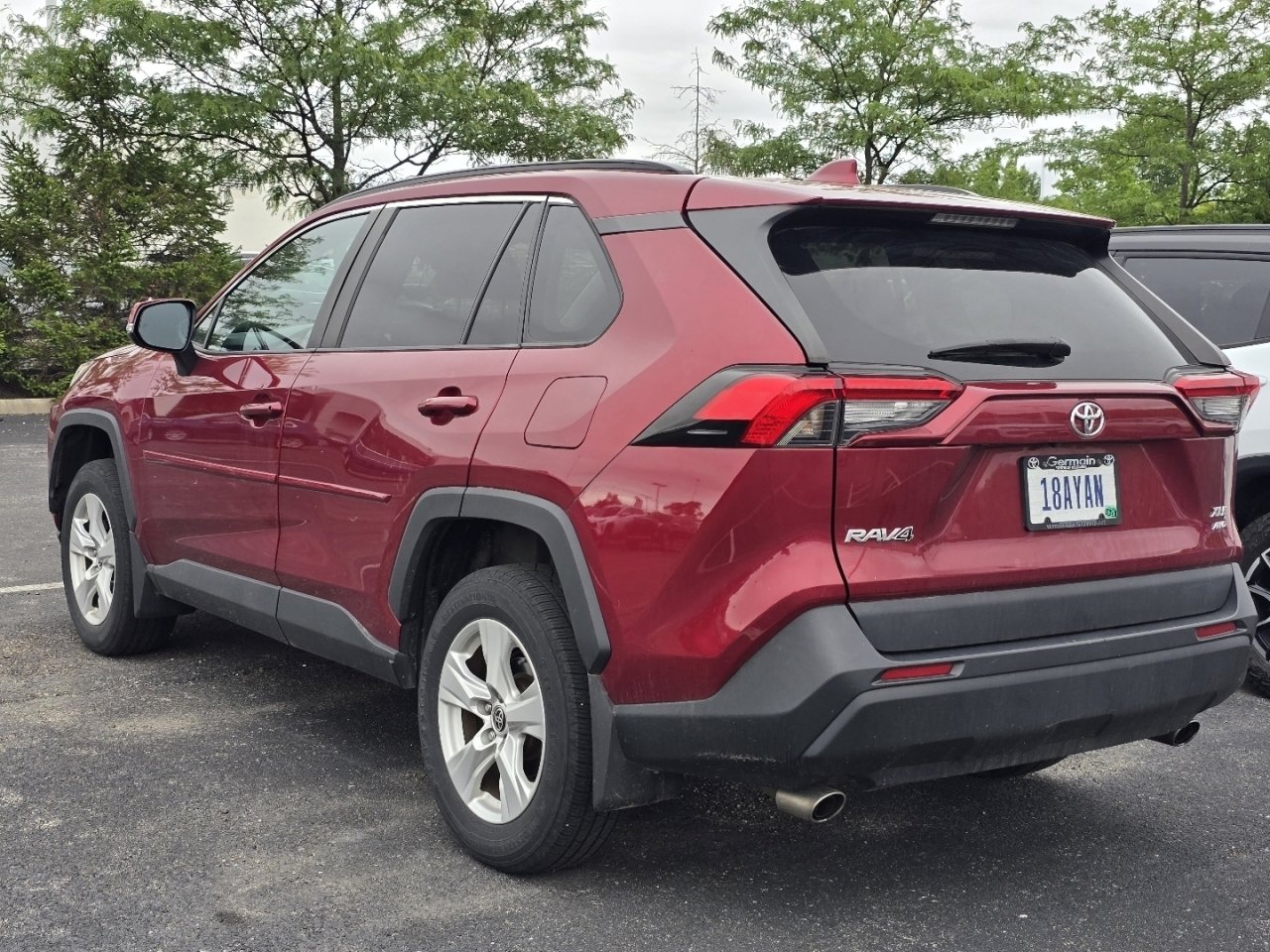 Used 2021 Toyota RAV4 XLE AWD/4WD image 5