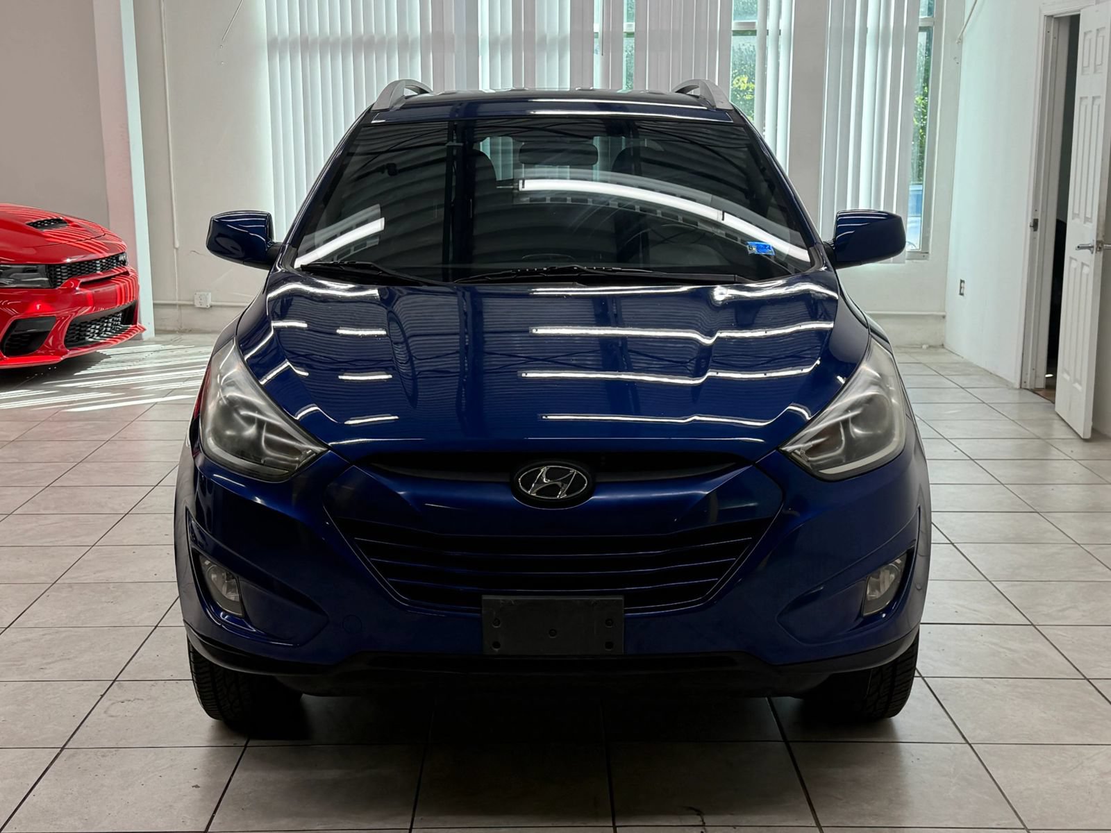 Used 2015 Hyundai Tucson SE AWD/4WD image 2