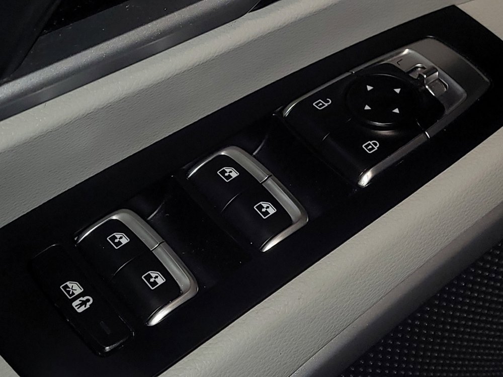 Used 2021 Kia Telluride S FWD image 27