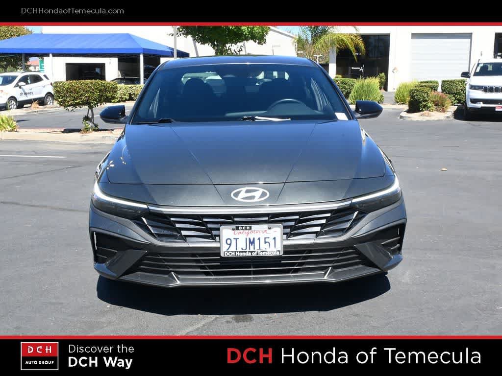 Used 2025 Hyundai Elantra Sport FWD image 2