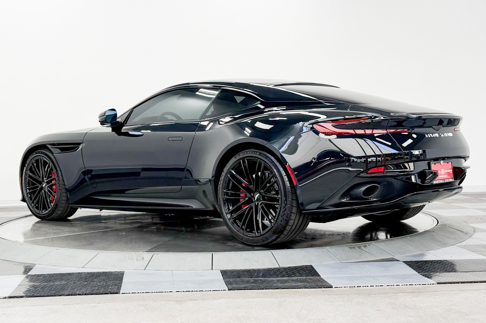 Used 2024 Aston Martin DB12 Coupe RWD image 7