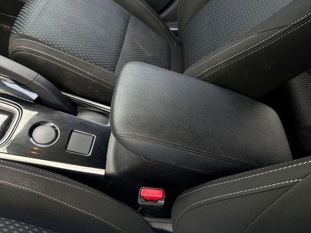 Used 2017 Mitsubishi Outlander ES FWD image 30