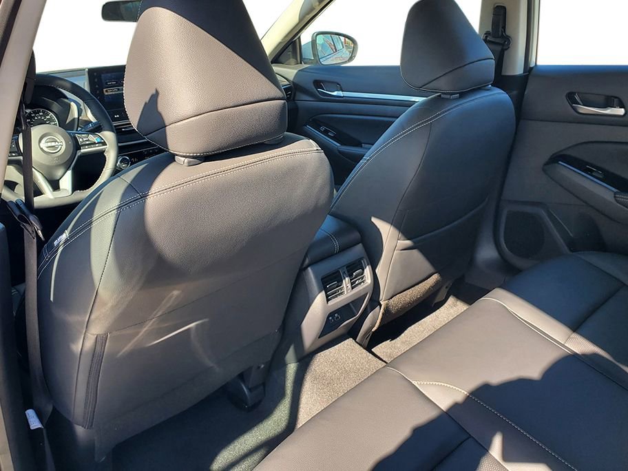 New 2025 Nissan Altima 2.5 SL image 12