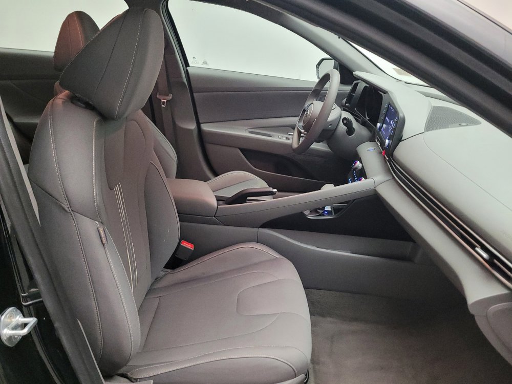 Used 2022 Hyundai Elantra SEL w/ Cargo Package image 21