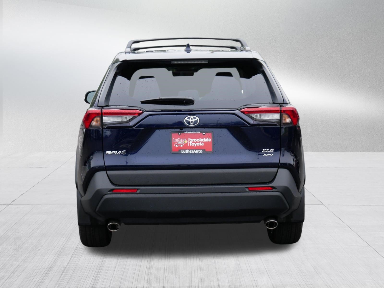 Used 2025 Toyota RAV4 XLE Premium AWD/4WD image 6