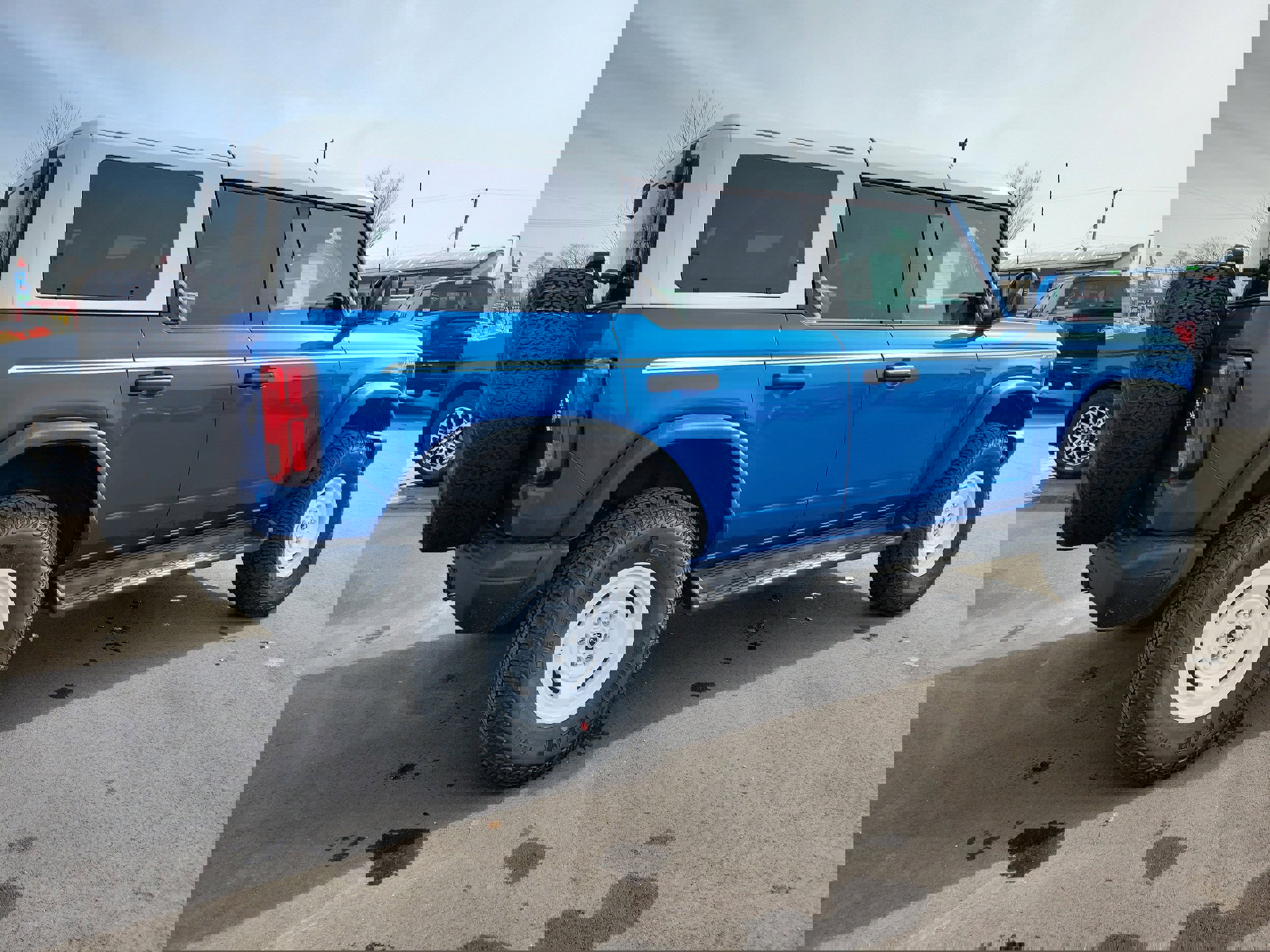 New 2026 Ford Bronco Heritage Edition image 4