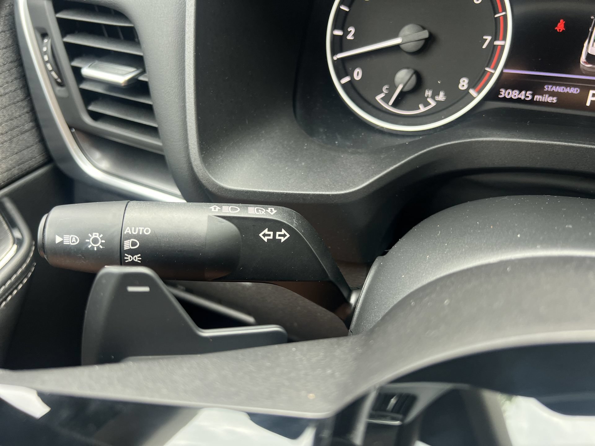 Certified 2023 Nissan Rogue SV FWD image 10