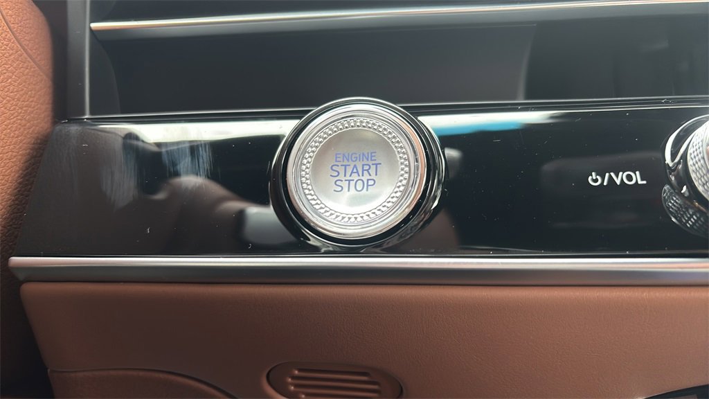 New 2026 Genesis GV70 2.5T Advanced image 25