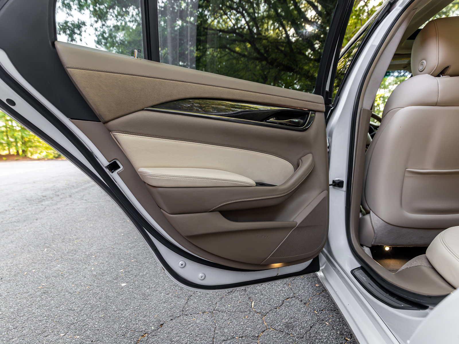 Used 2016 Cadillac CTS Luxury RWD image 31