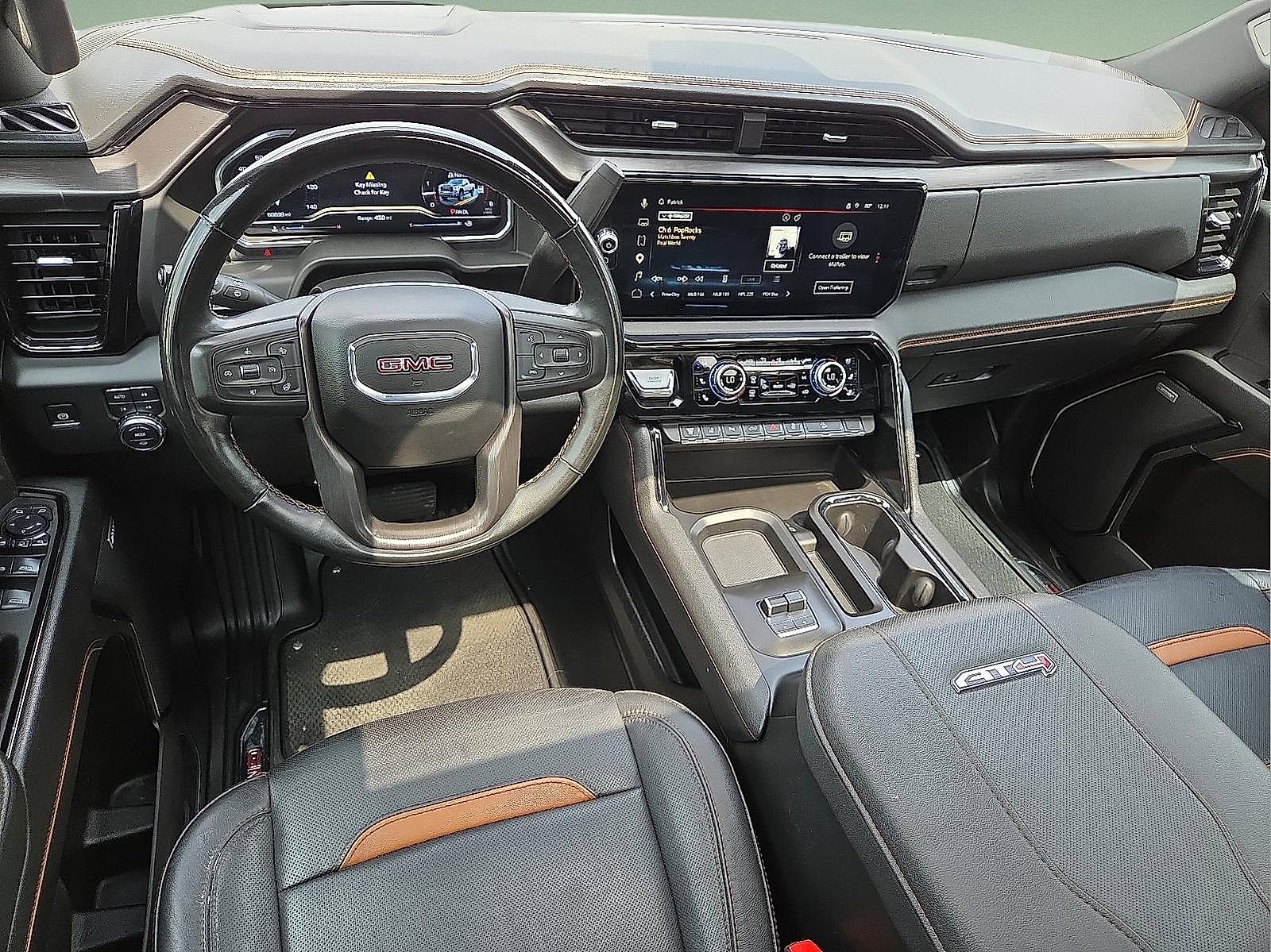 Used 2025 GMC Sierra 2500 AT4 w/ AT4 Premium Plus Package AWD/4WD image 11