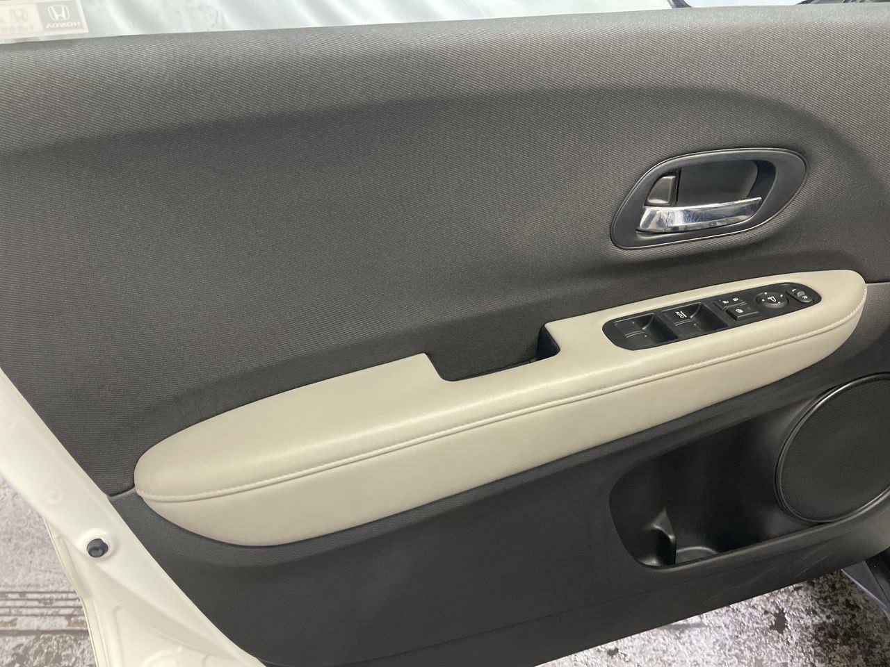 Used 2021 Honda HR-V LX image 13
