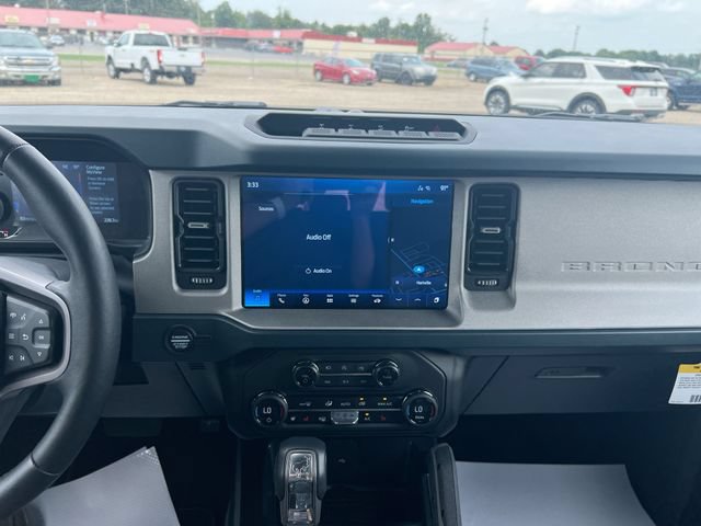 New 2024 Ford Bronco Outer Banks w/ Sasquatch Package AWD/4WD image 14