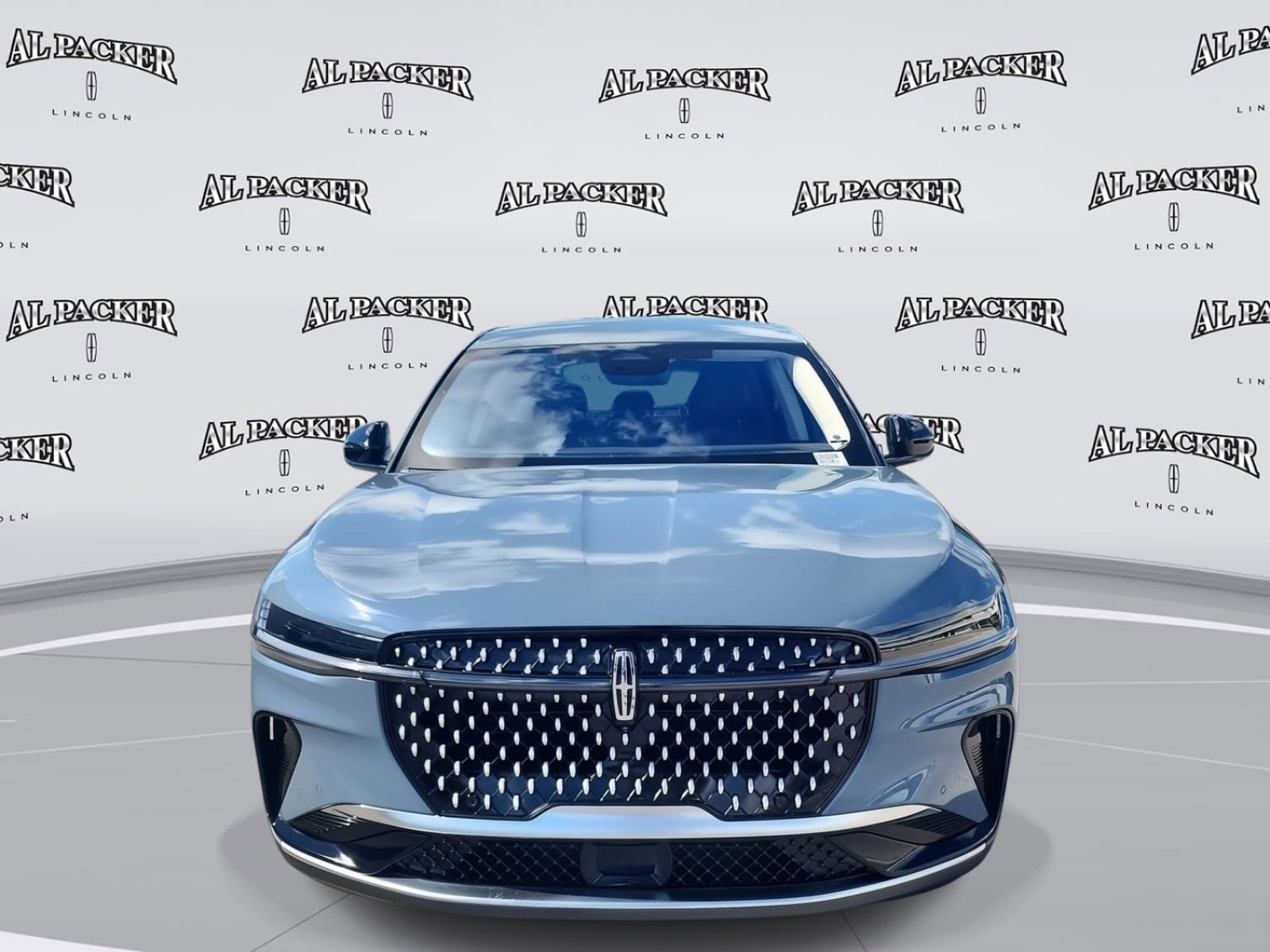 Used 2025 Lincoln Nautilus Premier image 8