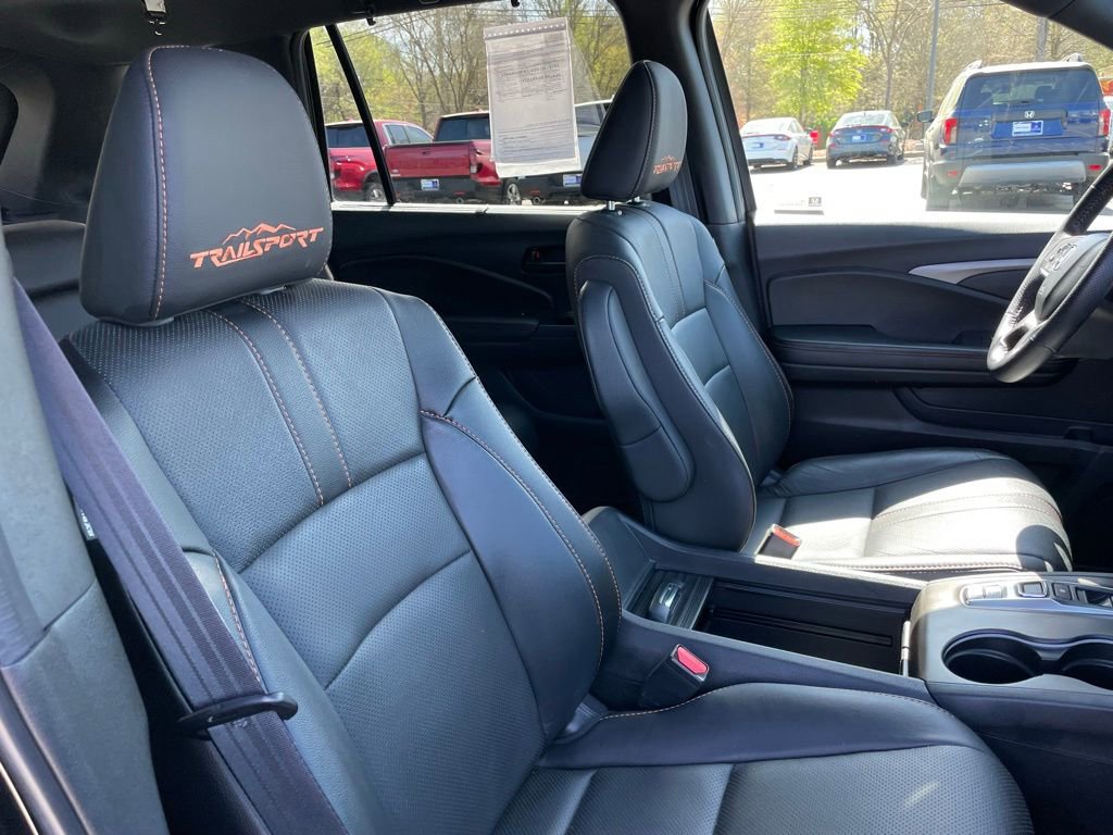 Certified 2023 Honda Passport TrailSport image 32