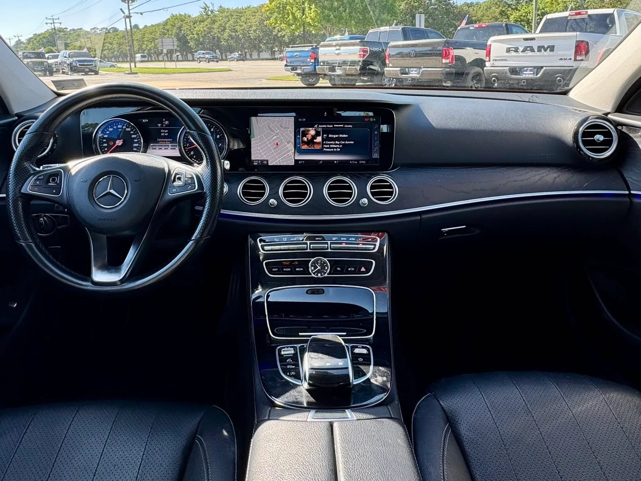 Used 2017 Mercedes-Benz E 300 image 13