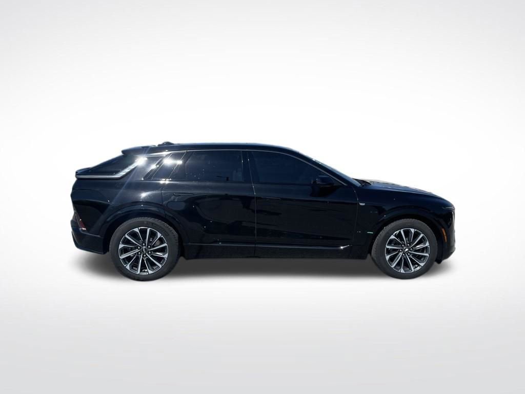 Used 2024 Cadillac Lyriq Sport AWD/4WD image 6