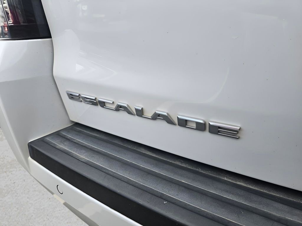 Used 2019 Cadillac Escalade ESV Premium Luxury image 7