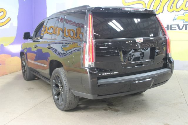 Used 2018 Cadillac Escalade Platinum AWD/4WD image 6